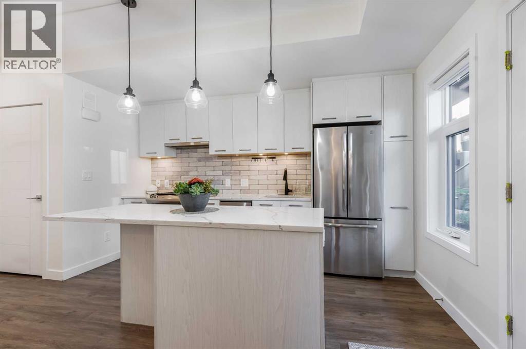#11 1709 35 Avenue SW - 11