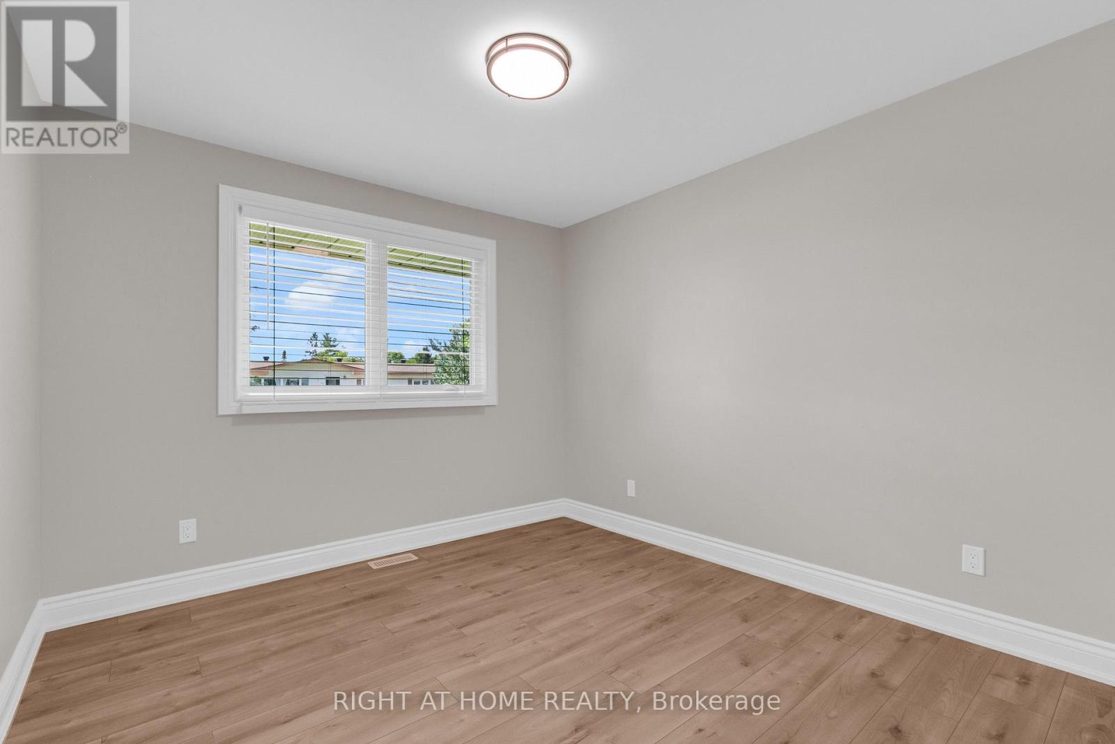 3 Bed, 1 Bath House for Rent in Ottawa – A – 29 HORNER DRIVE, Ottawa – MLS# X13583704 - Image 15