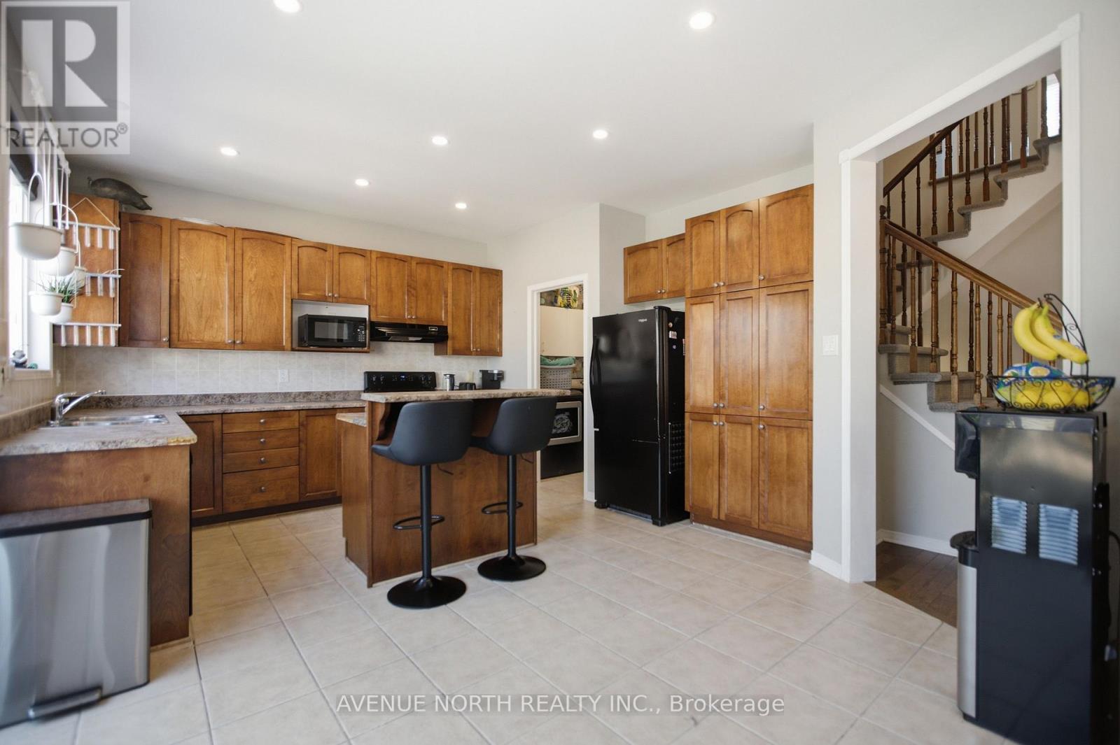 556 MAZARI CRESCENT - 13