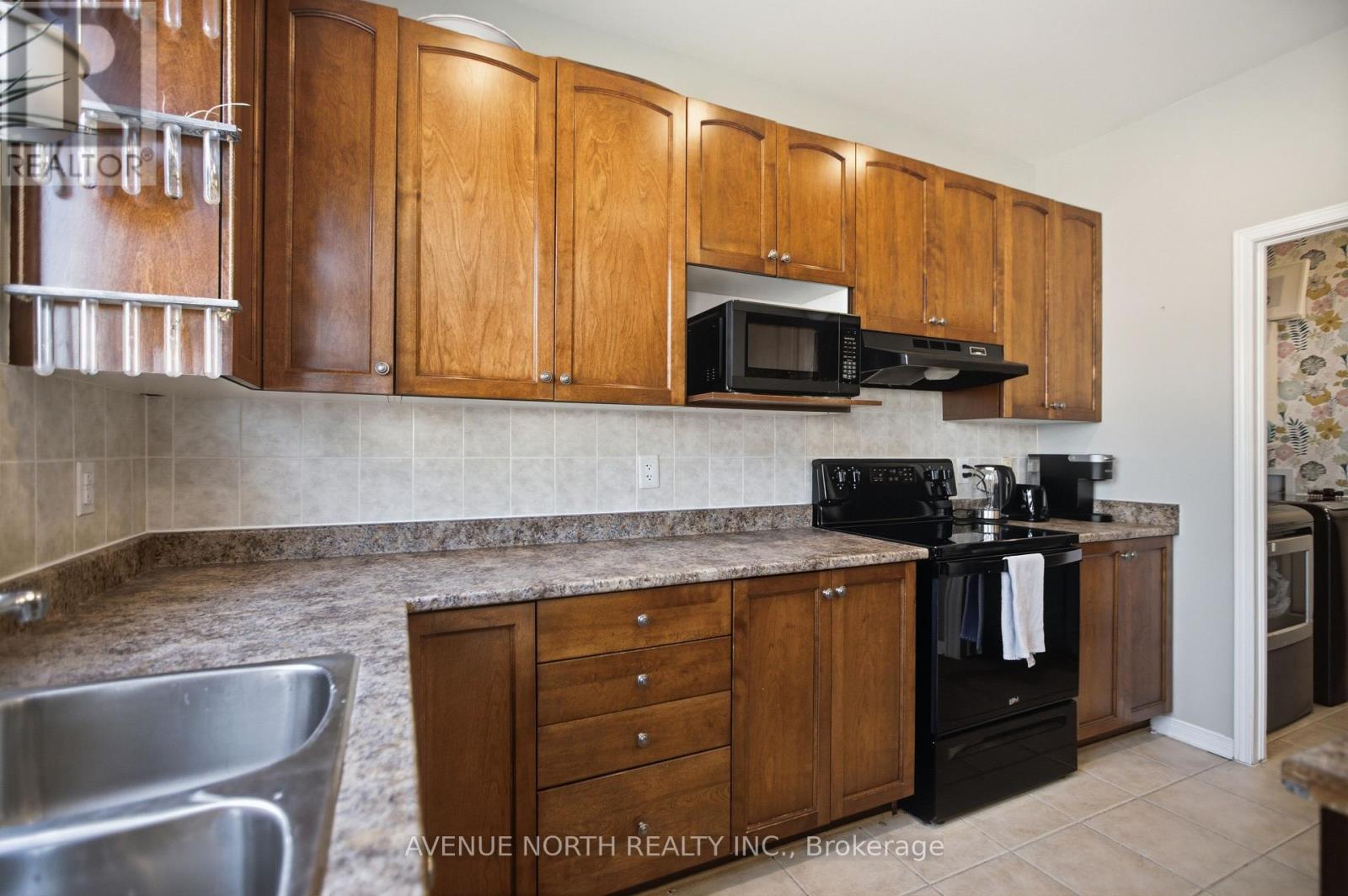 556 MAZARI CRESCENT - 14