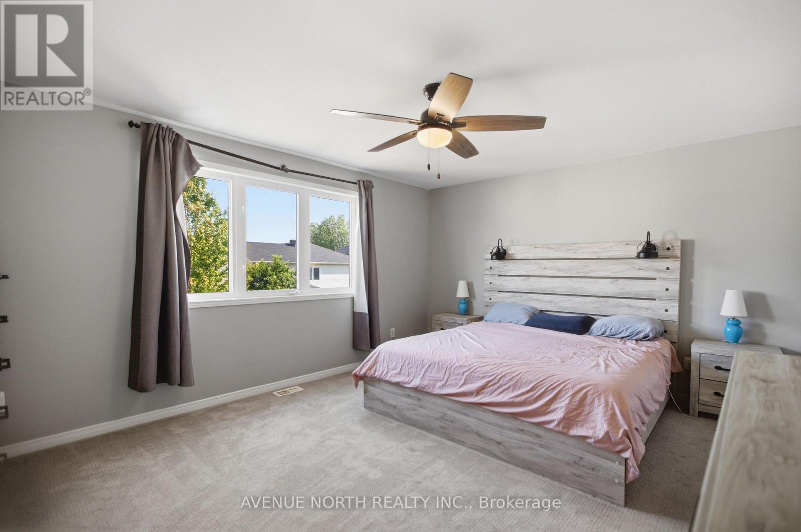 556 MAZARI CRESCENT - 21