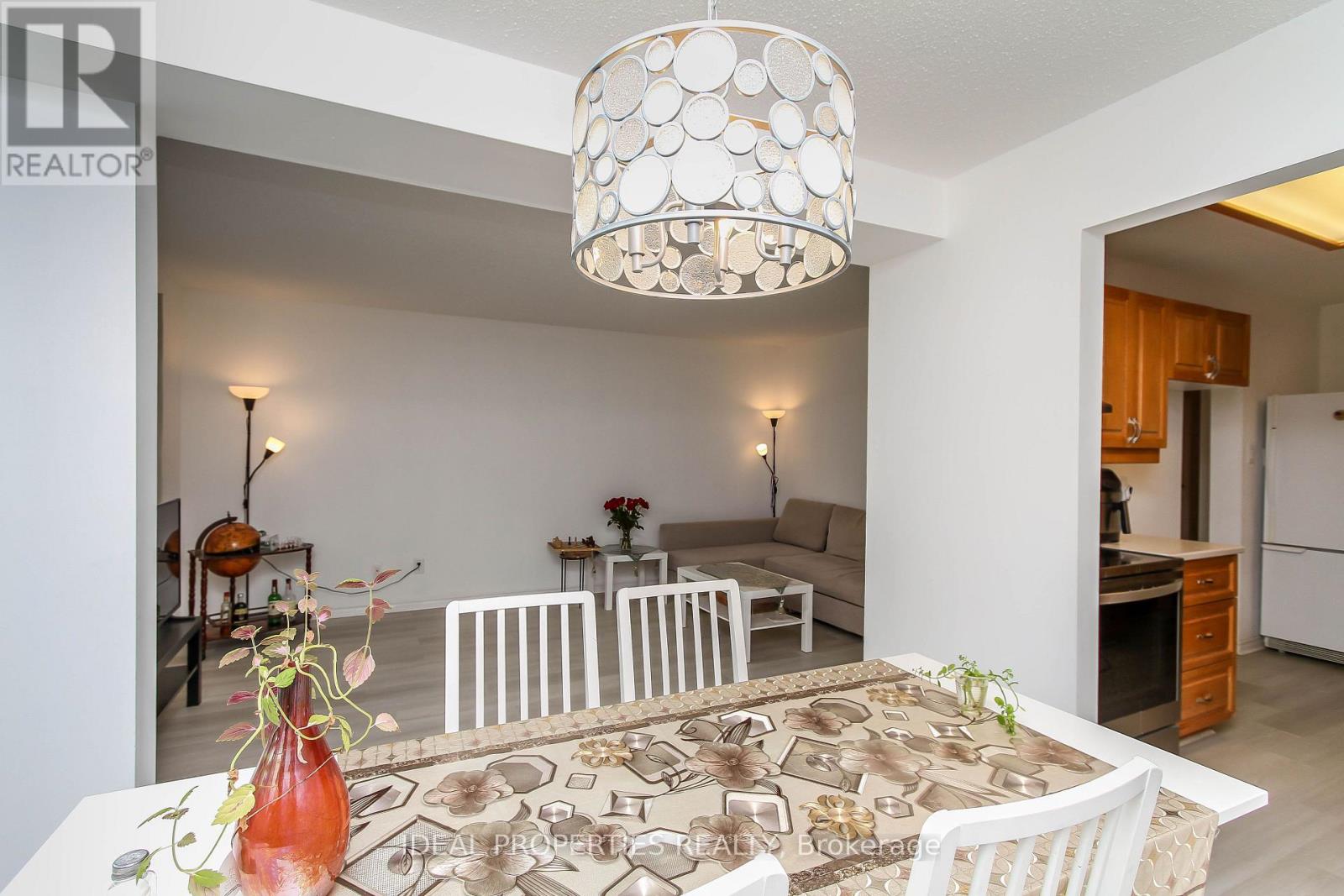 #26 2415 SOUTHVALE CRESCENT - 10
