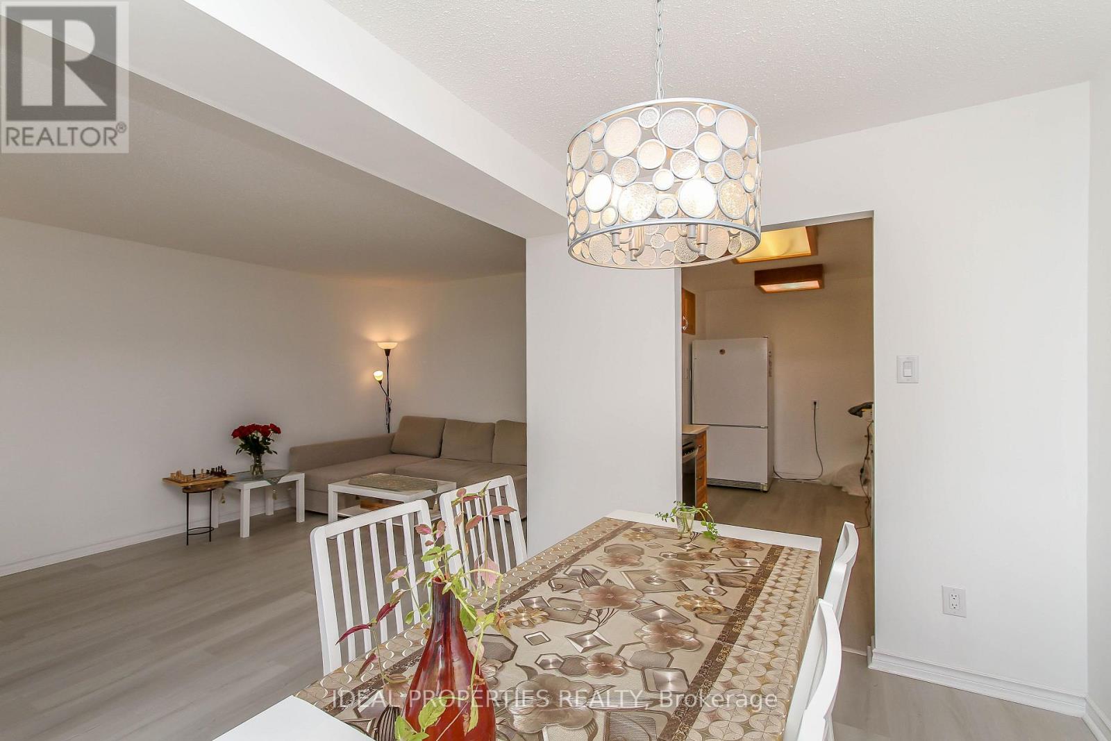 #26 2415 SOUTHVALE CRESCENT - 11