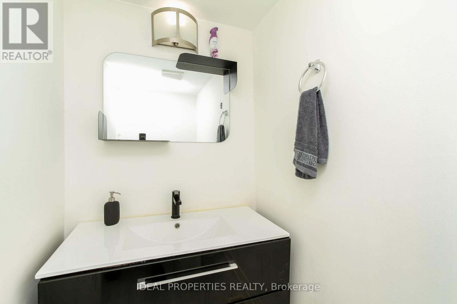 #26 2415 SOUTHVALE CRESCENT - 16