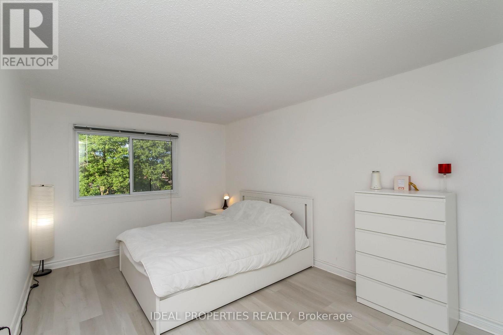#26 2415 SOUTHVALE CRESCENT - 19