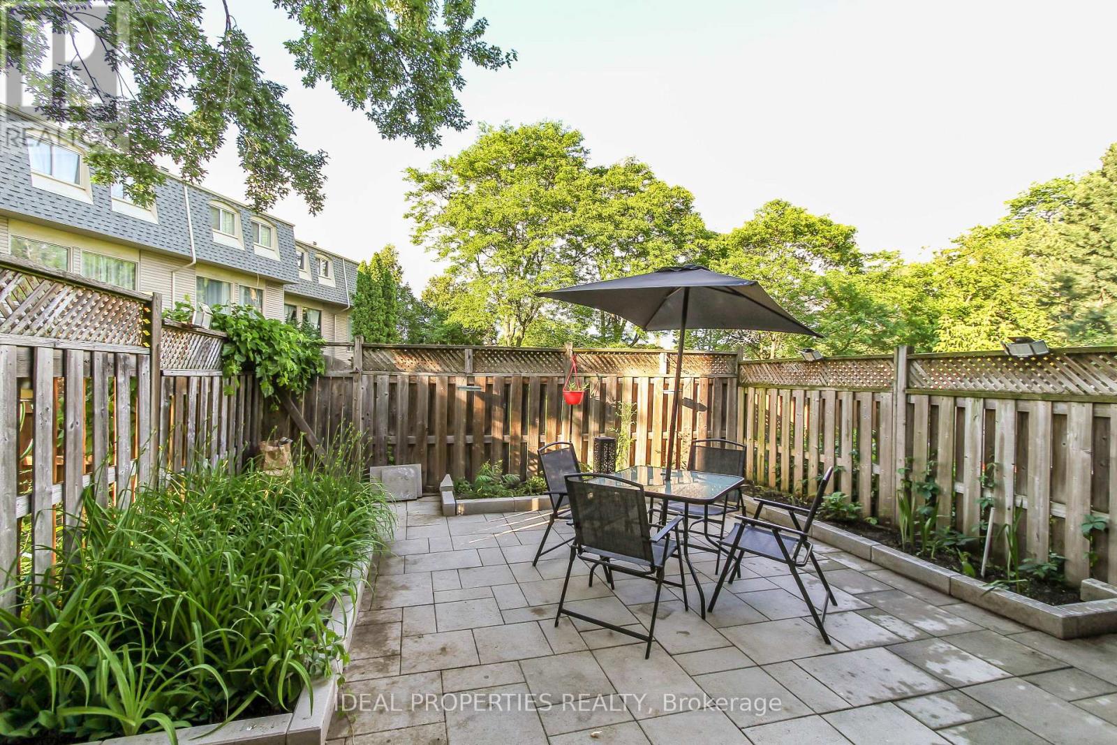 #26 2415 SOUTHVALE CRESCENT - 31