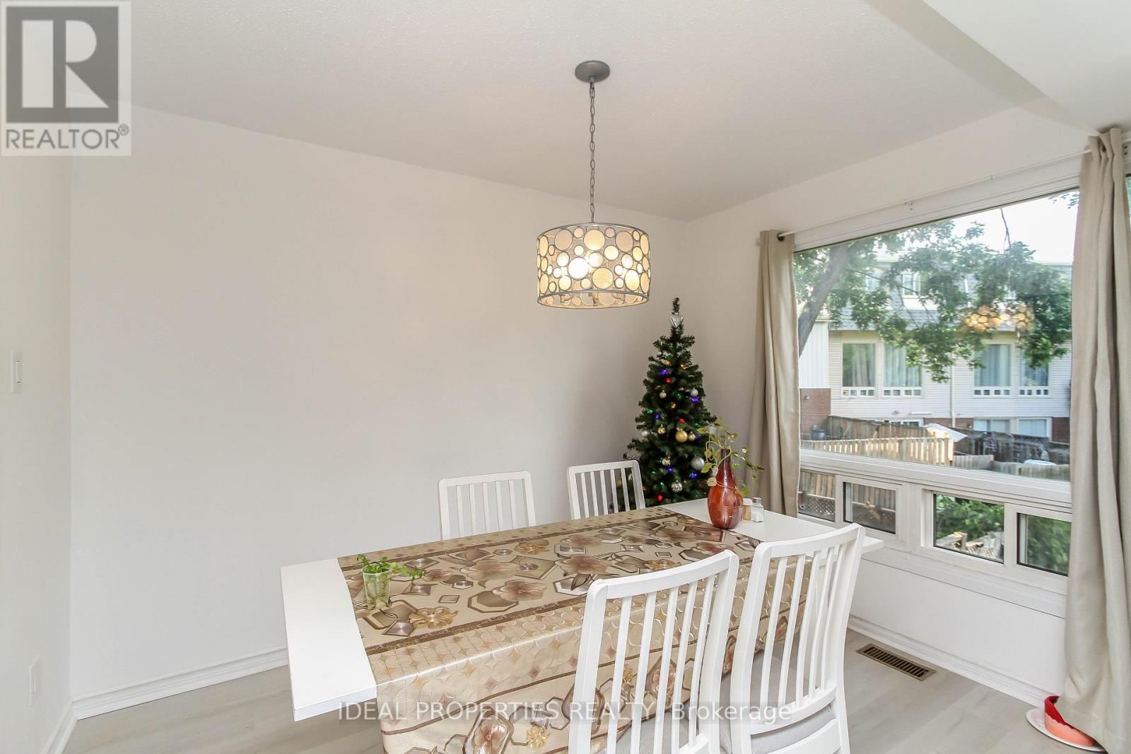#26 2415 SOUTHVALE CRESCENT - 9