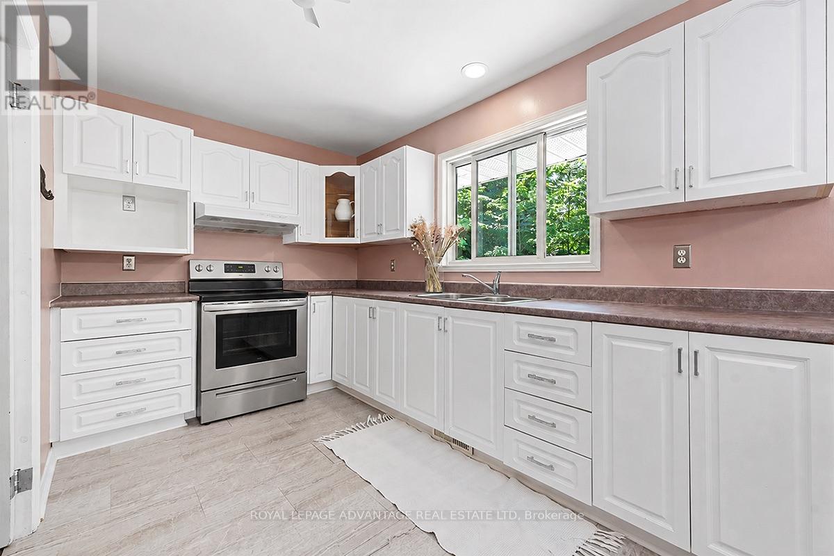 121 STAMFORD DRIVE - 15