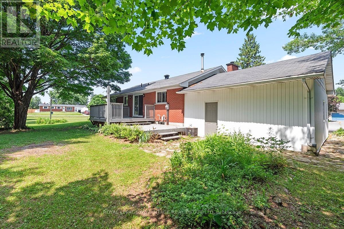 121 STAMFORD DRIVE - 6