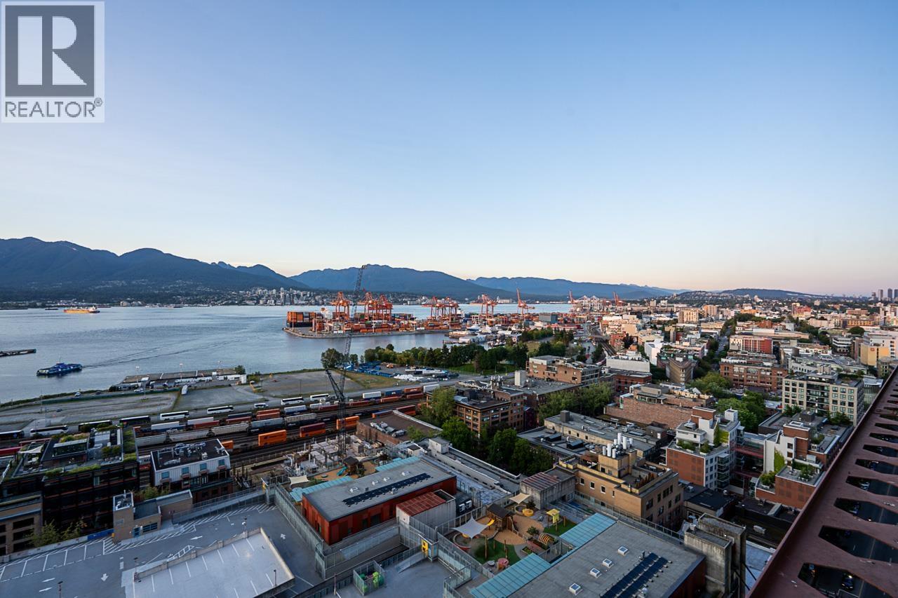 2 Bed, 2 Bath House for Sale in Vancouver – 2610 128 W CORDOVA STREET, Vancouver – MLS# R3147803 - Image 26
