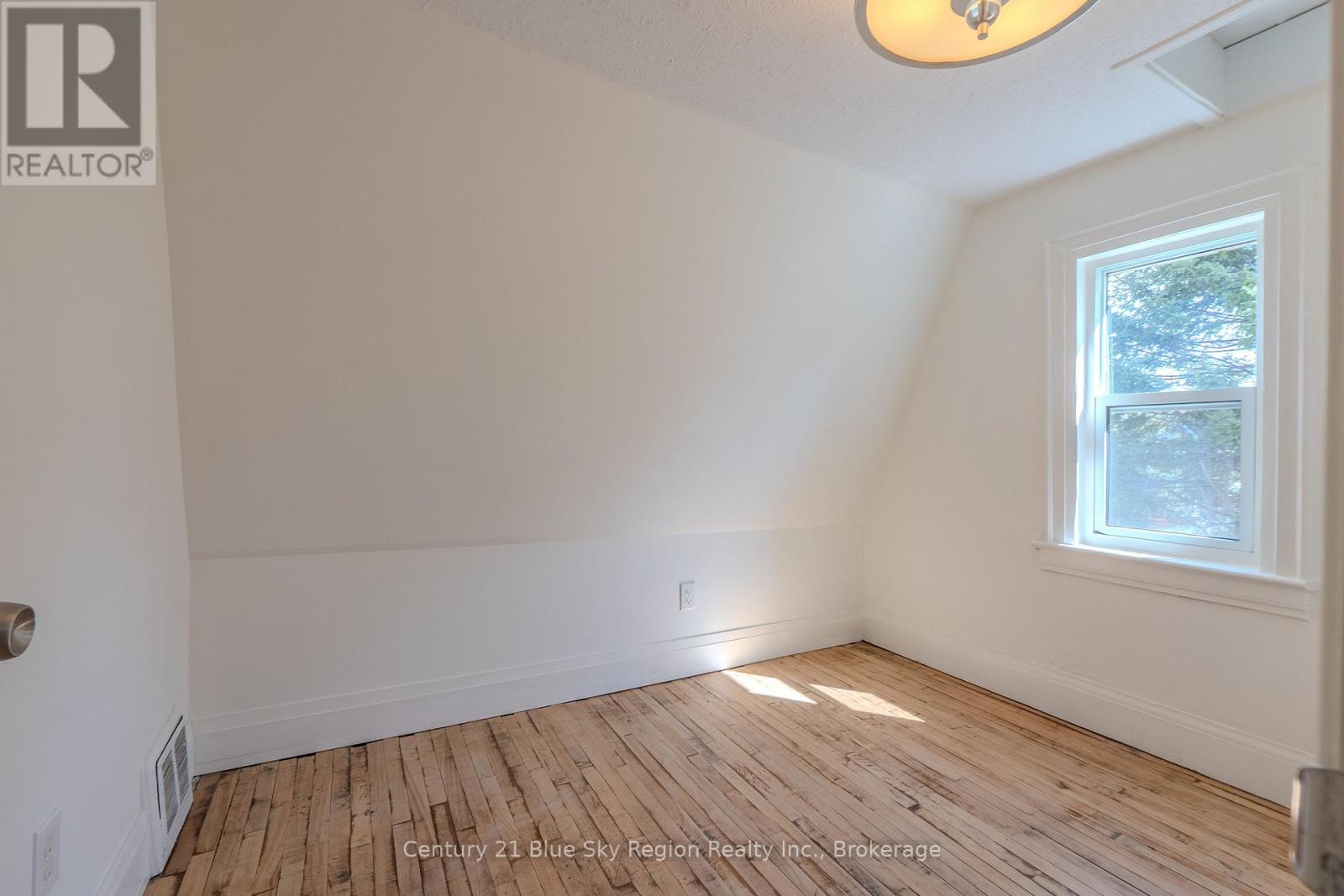 18 POLLARD AVENUE - 25