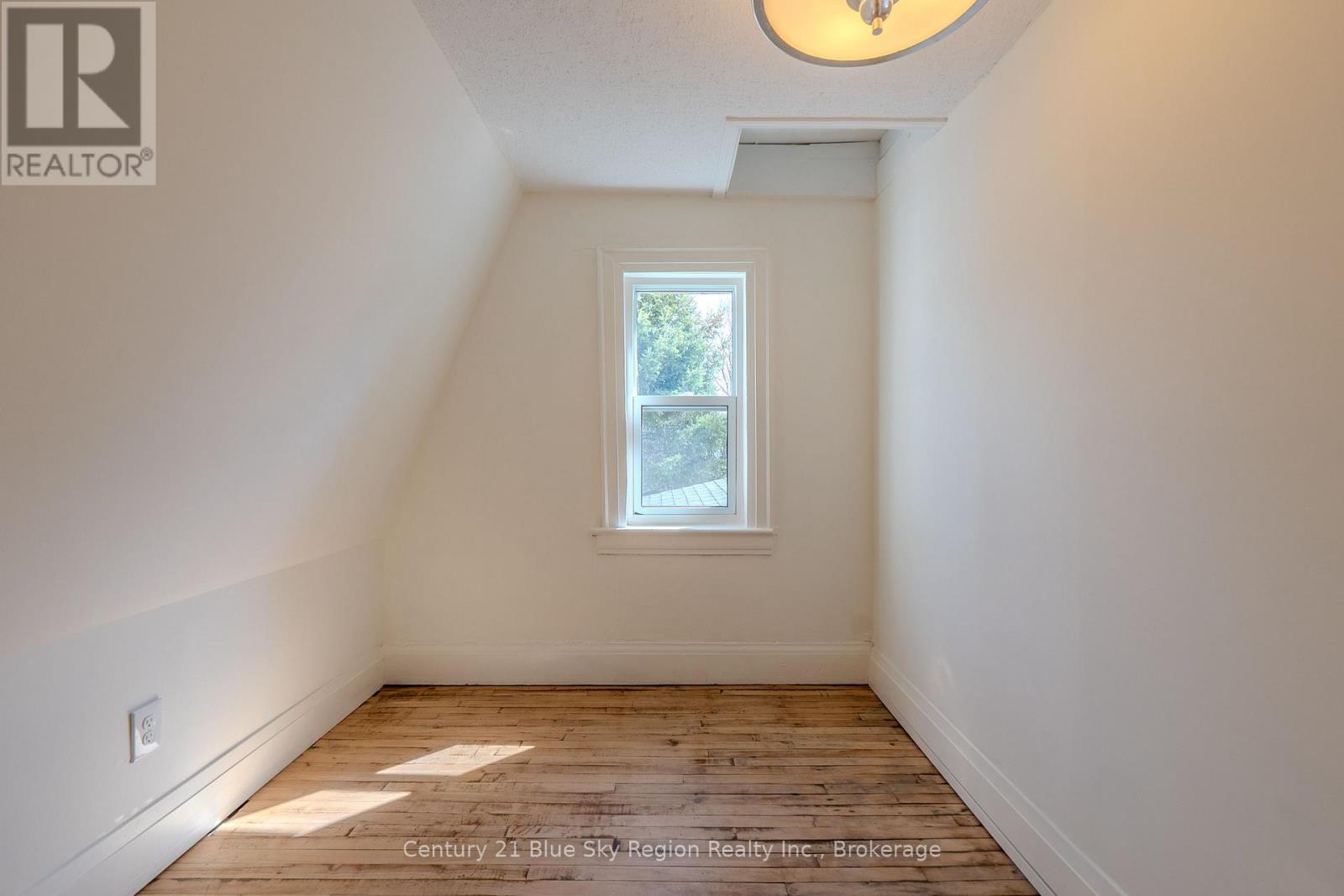 18 POLLARD AVENUE - 26