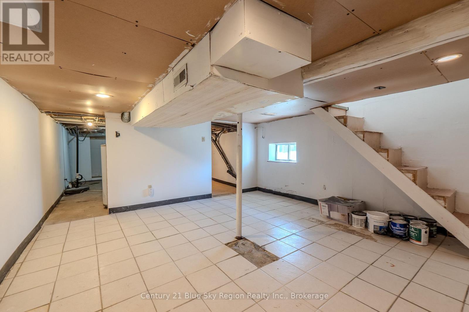 18 POLLARD AVENUE - 27
