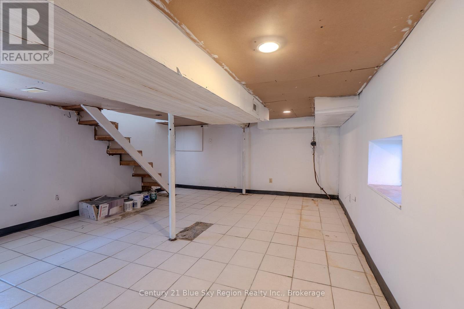 18 POLLARD AVENUE - 28