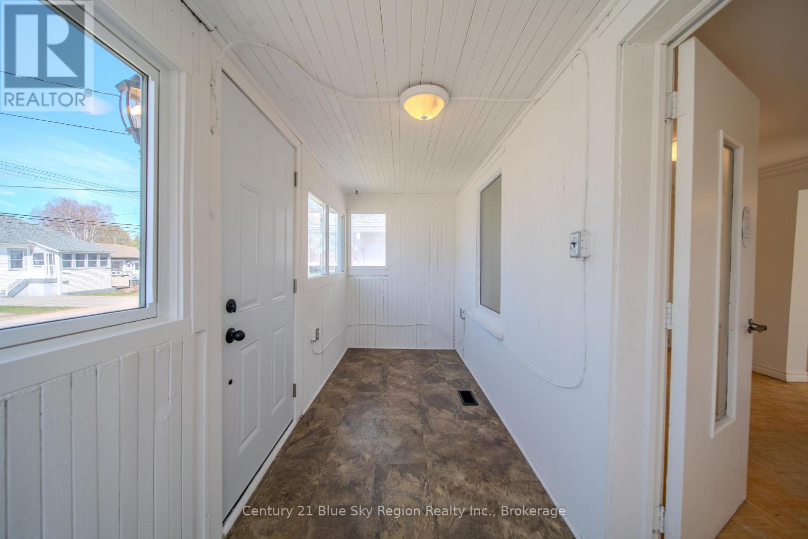 18 POLLARD AVENUE - 8