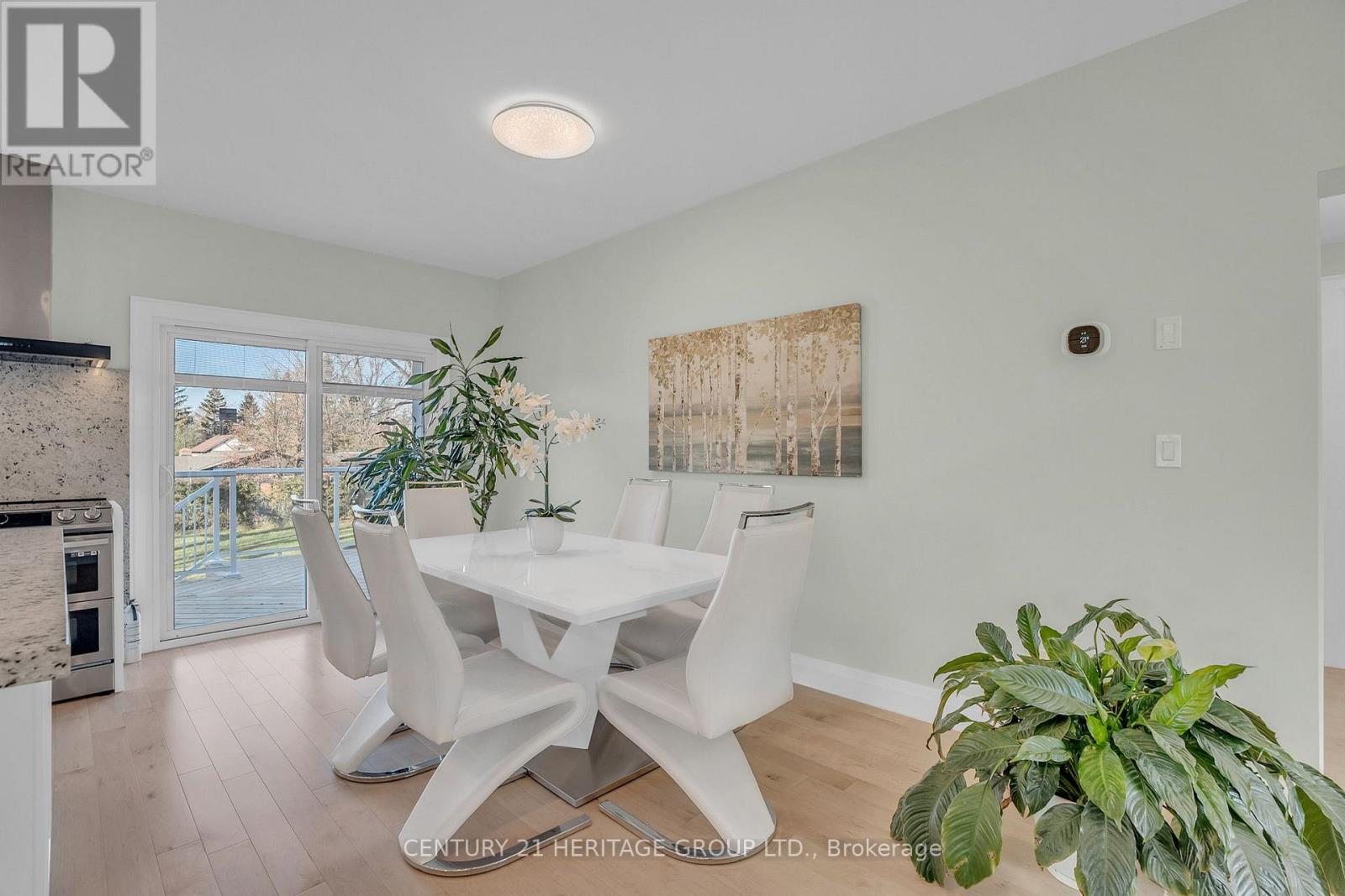 49 ANN STREET N - 10