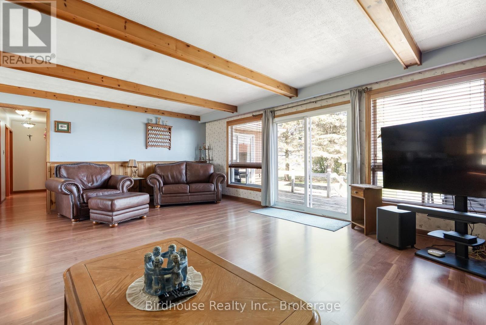 24 GILLIS STREET - 24