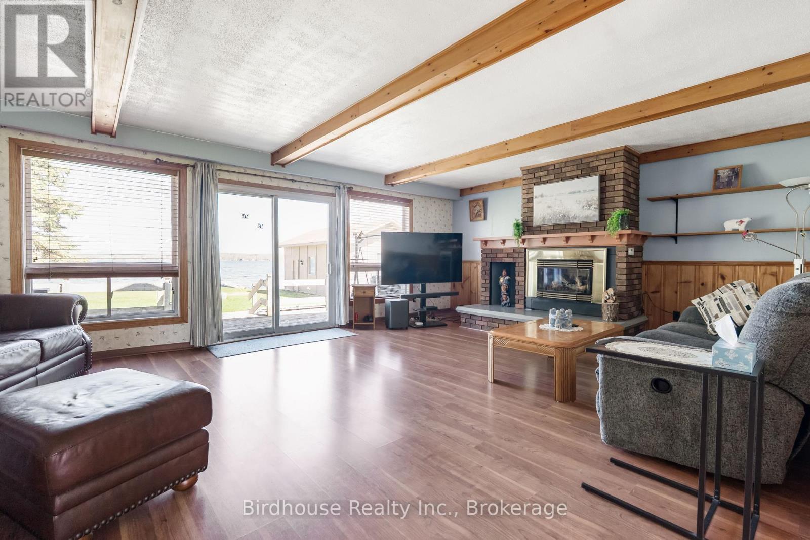 24 GILLIS STREET - 6