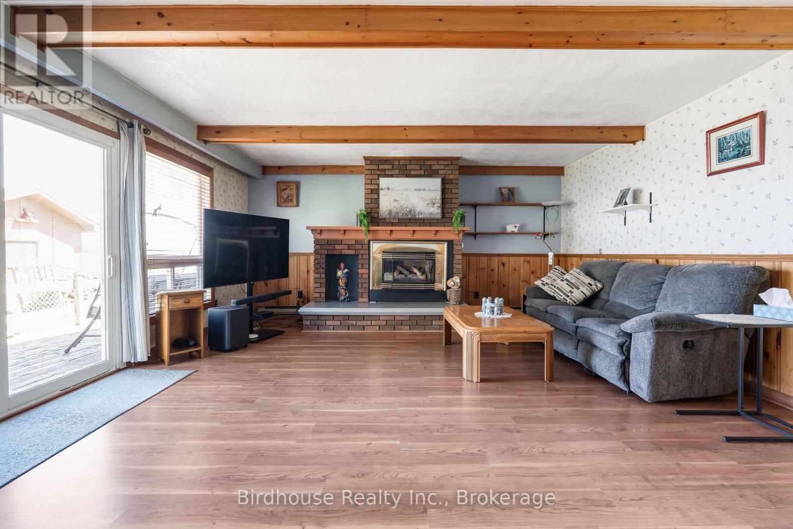24 GILLIS STREET - 7