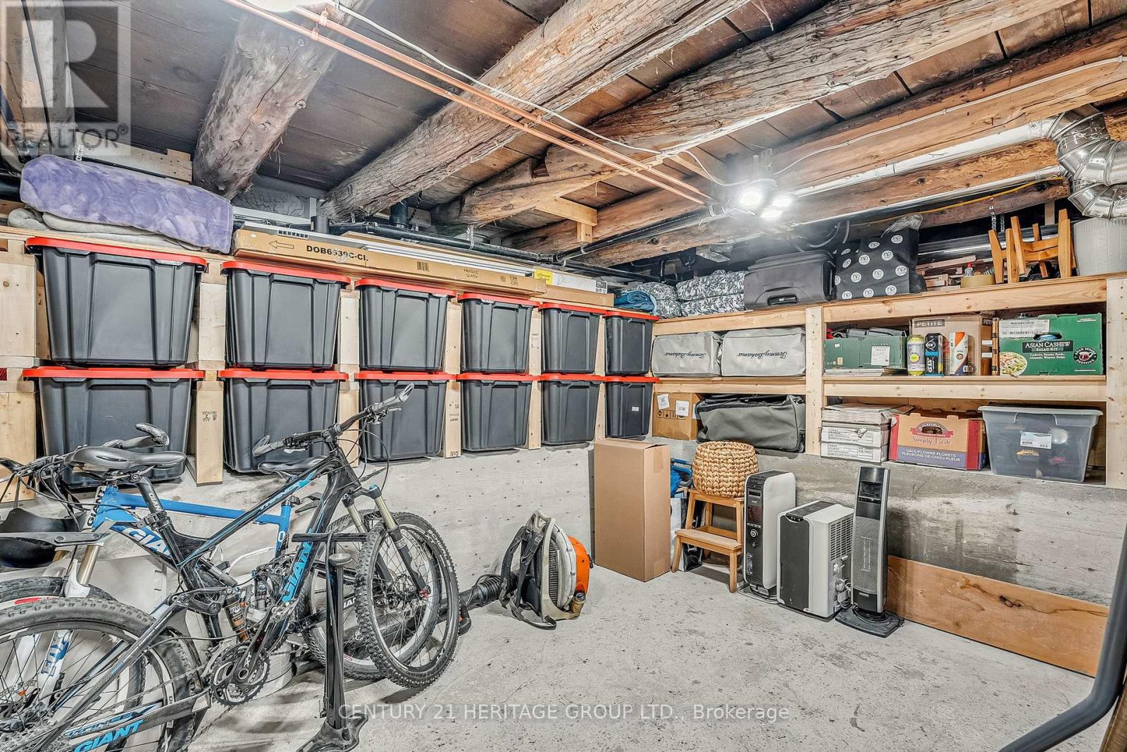 49 ANN STREET N - 31