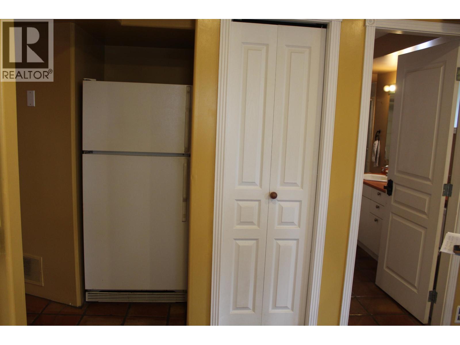 1 Bed, 1 Bath House for Rent in Burnaby – 4792 RIDGELAWN DRIVE, Burnaby – MLS# R3147802 - Image 4