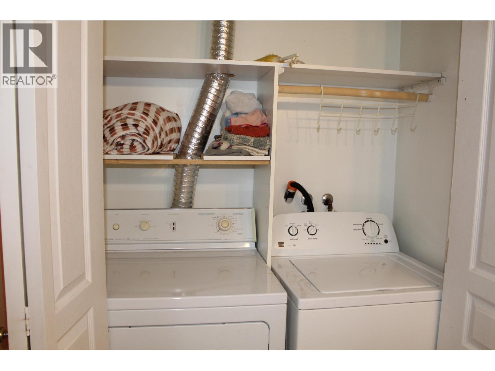 1 Bed, 1 Bath House for Rent in Burnaby – 4792 RIDGELAWN DRIVE, Burnaby – MLS# R3147802 - Image 6