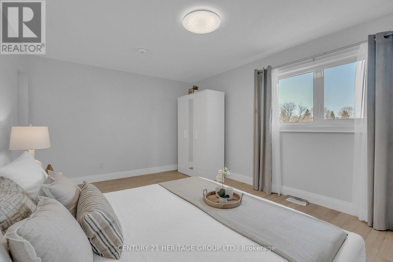 49 ANN STREET N - 23