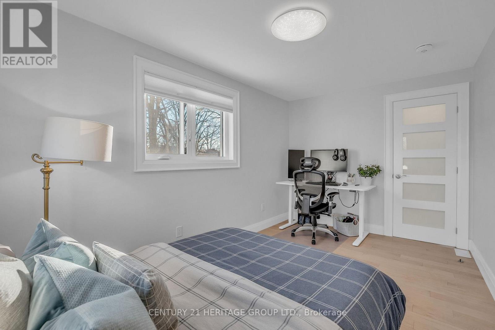 49 ANN STREET N - 27