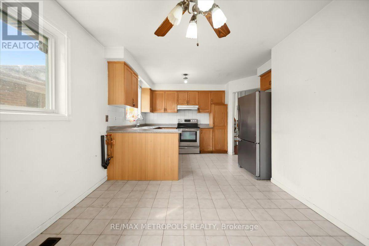 39 JELLICOE CRESCENT - 11