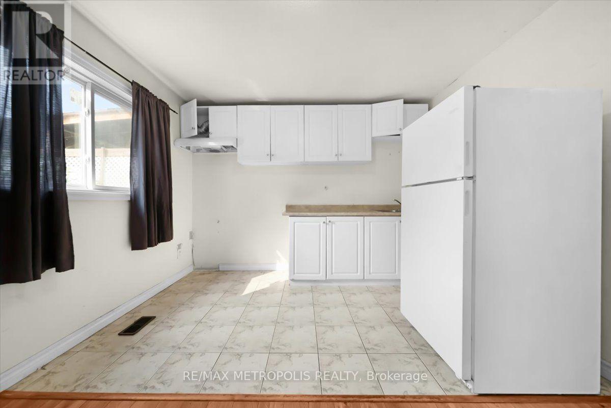 39 JELLICOE CRESCENT - 29