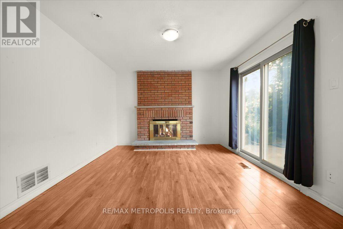 39 JELLICOE CRESCENT - 27