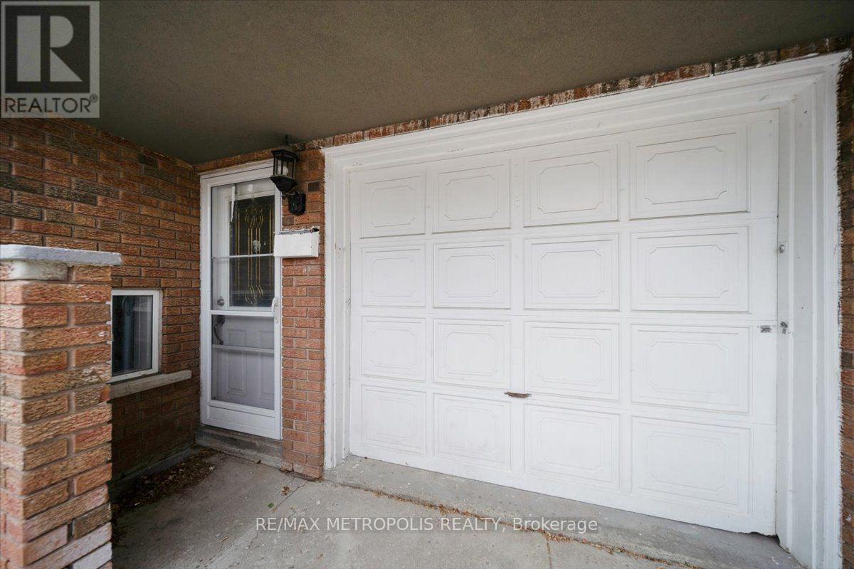 39 JELLICOE CRESCENT - 4