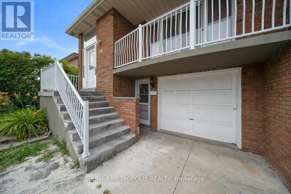 39 JELLICOE CRESCENT - 3