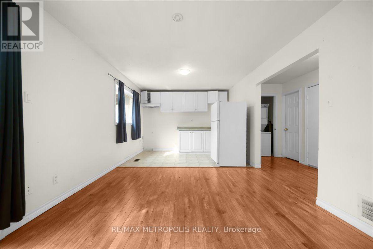 39 JELLICOE CRESCENT - 28