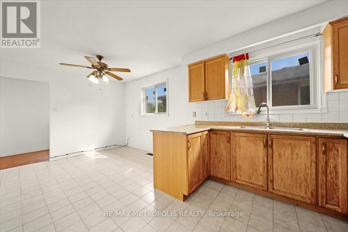 39 JELLICOE CRESCENT - 14