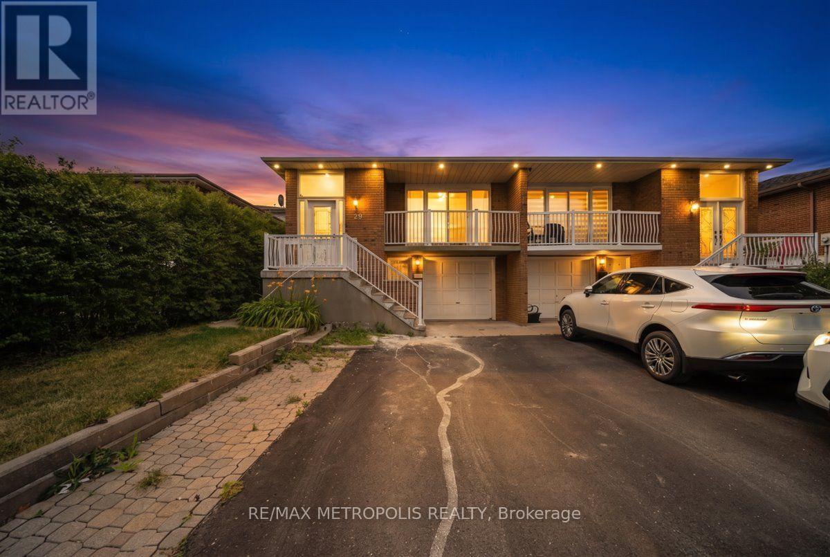 39 JELLICOE CRESCENT - 1