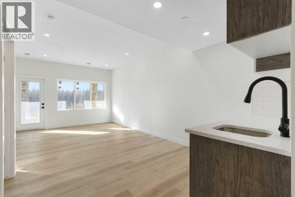 23 St. Andrews Close - 25