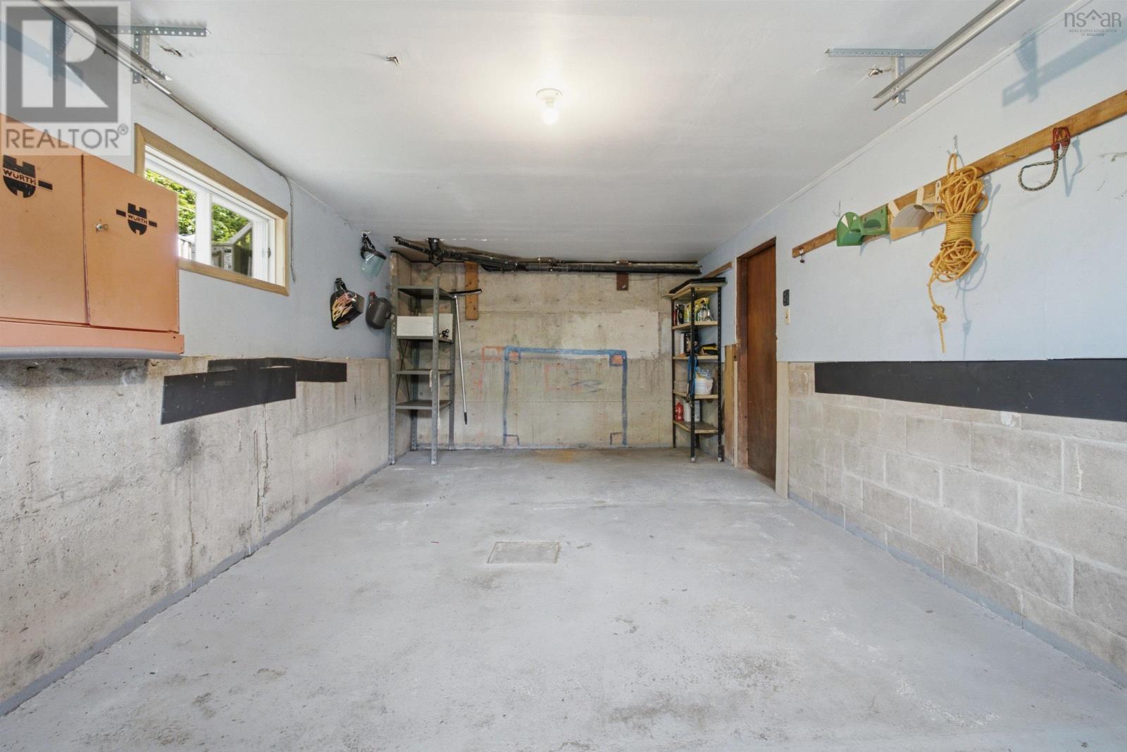36 Anthony Avenue - 34