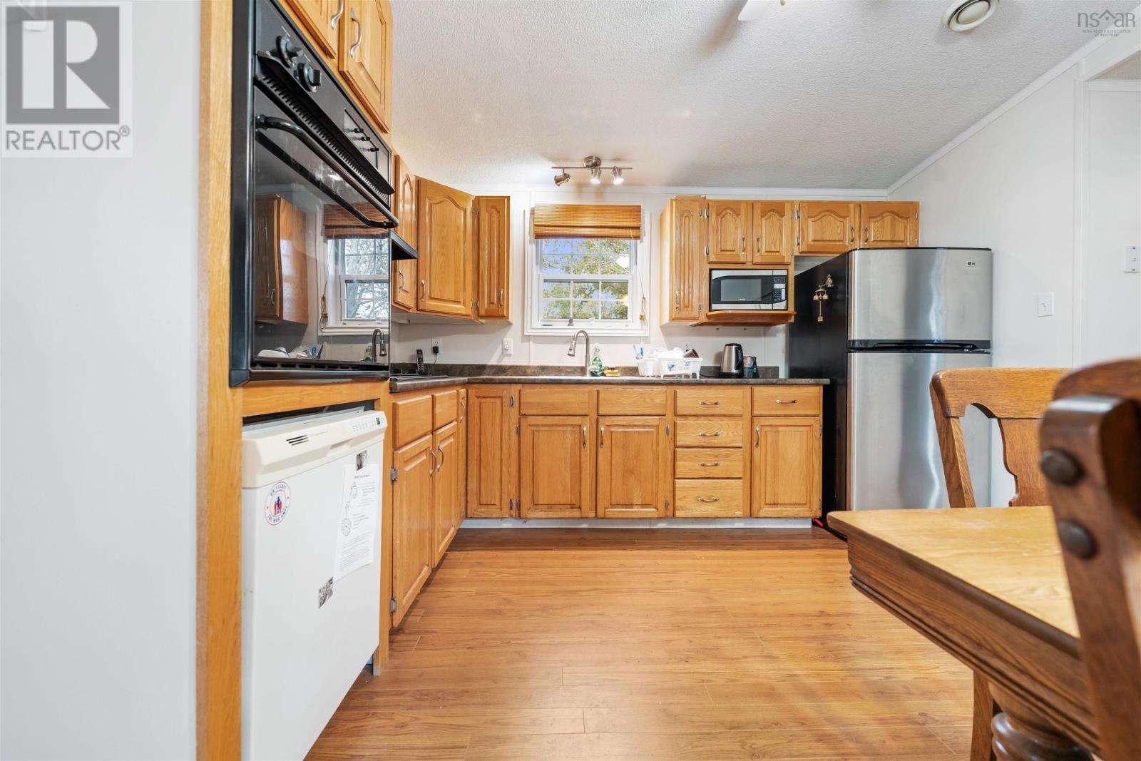 24 Eddy Street - 28