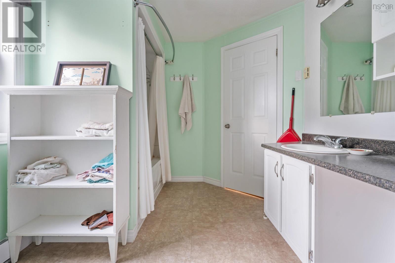 24 Eddy Street - 17