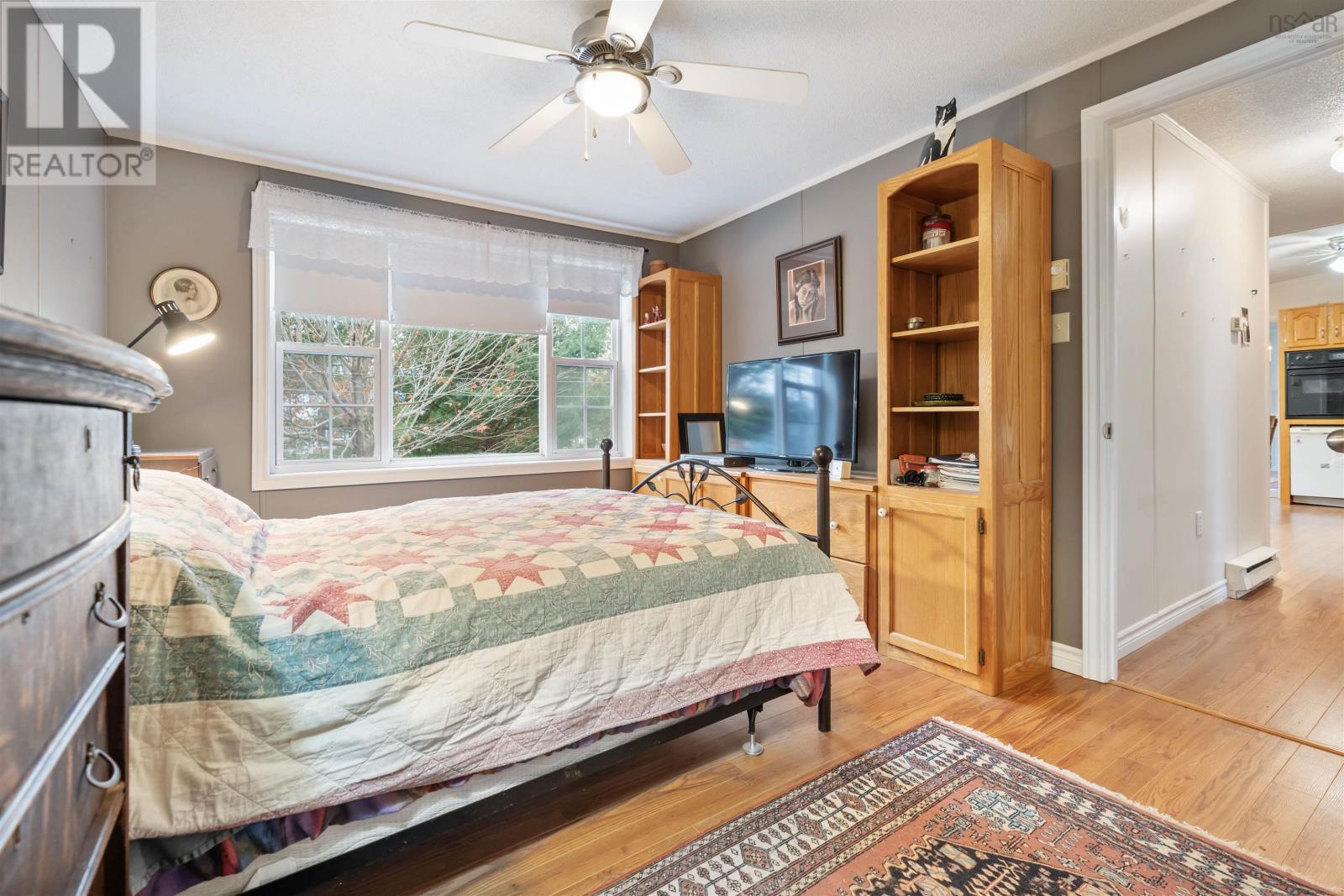 24 Eddy Street - 18