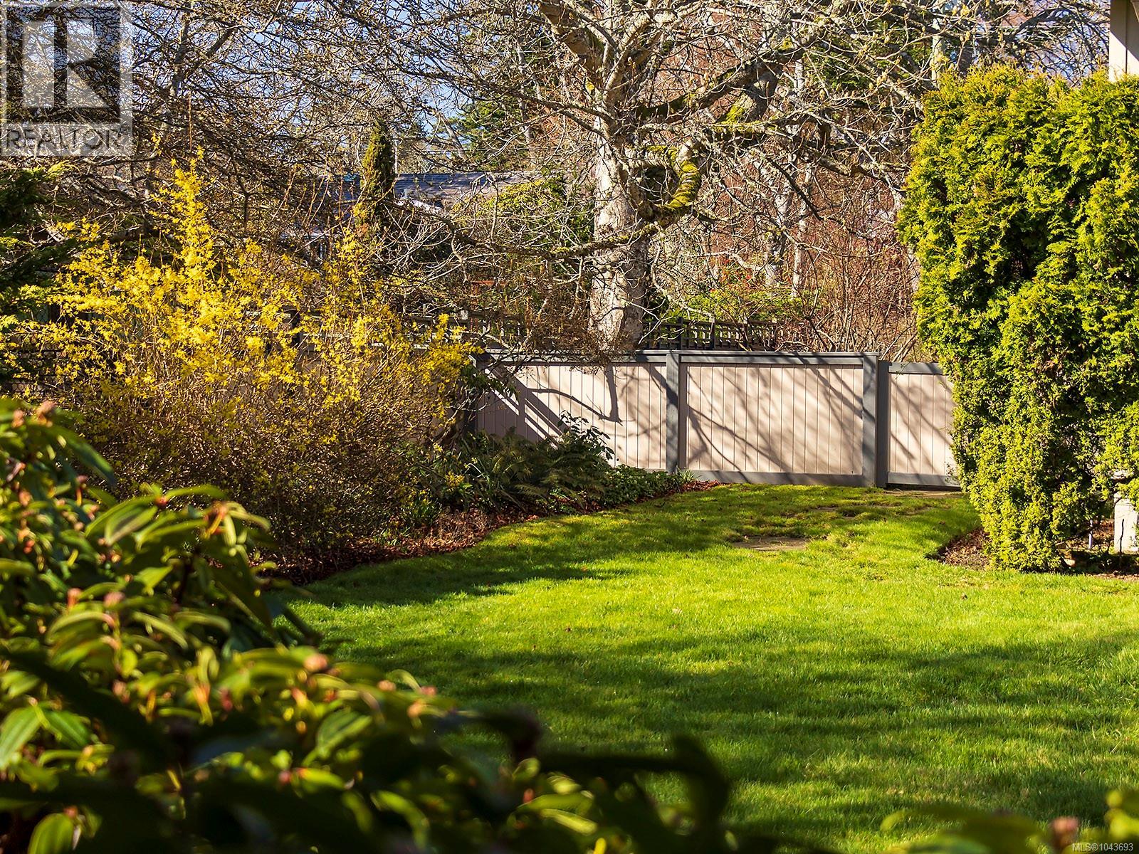  3240 Beach Drive, Oak Bay