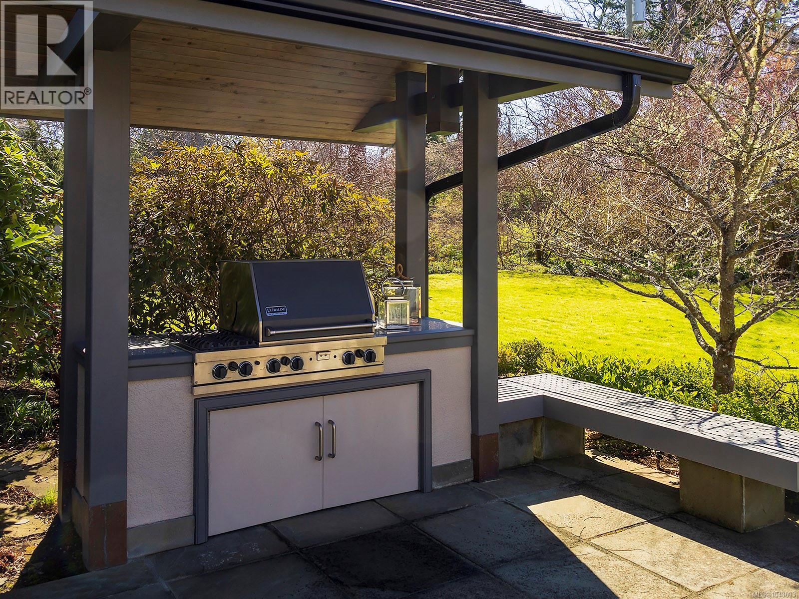  3240 Beach Drive, Oak Bay