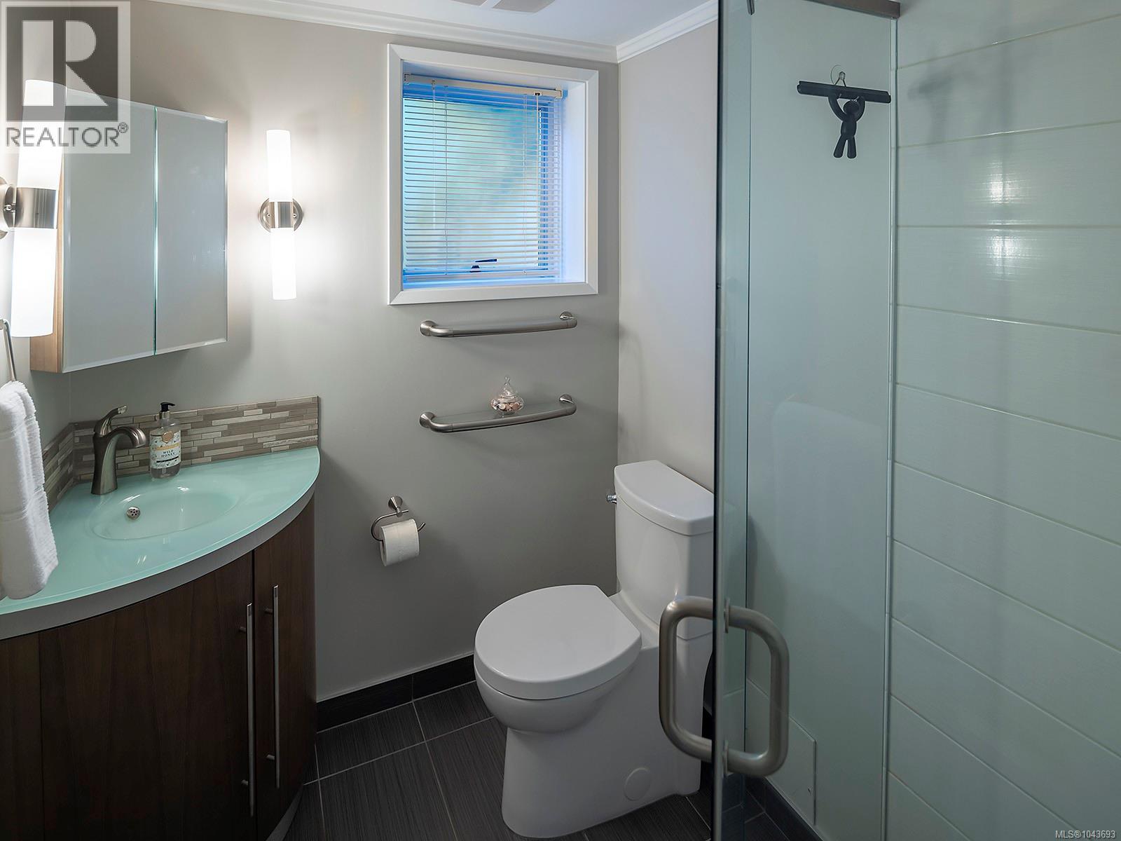 3240 Beach Drive, Oak Bay