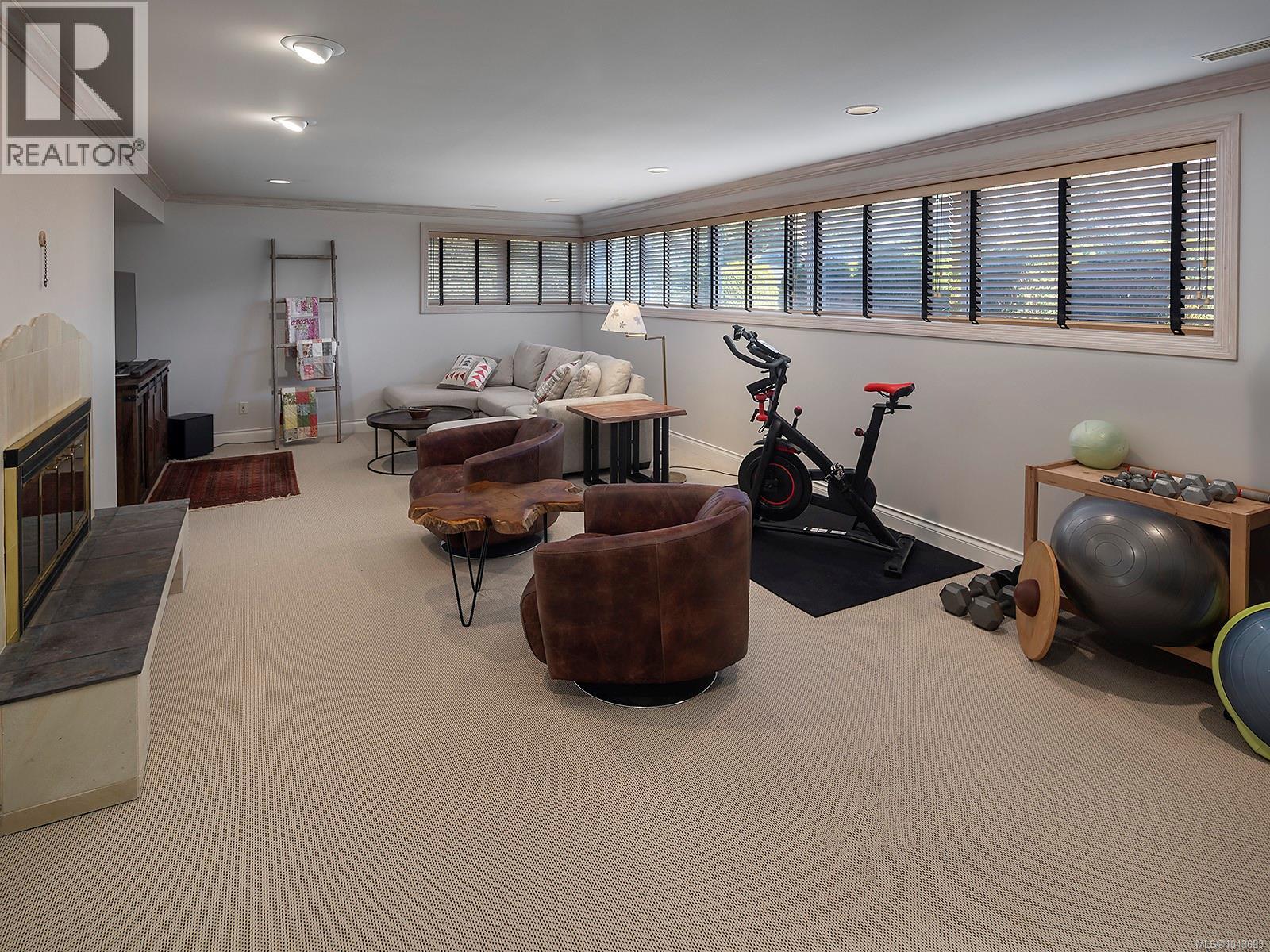  3240 Beach Drive, Oak Bay
