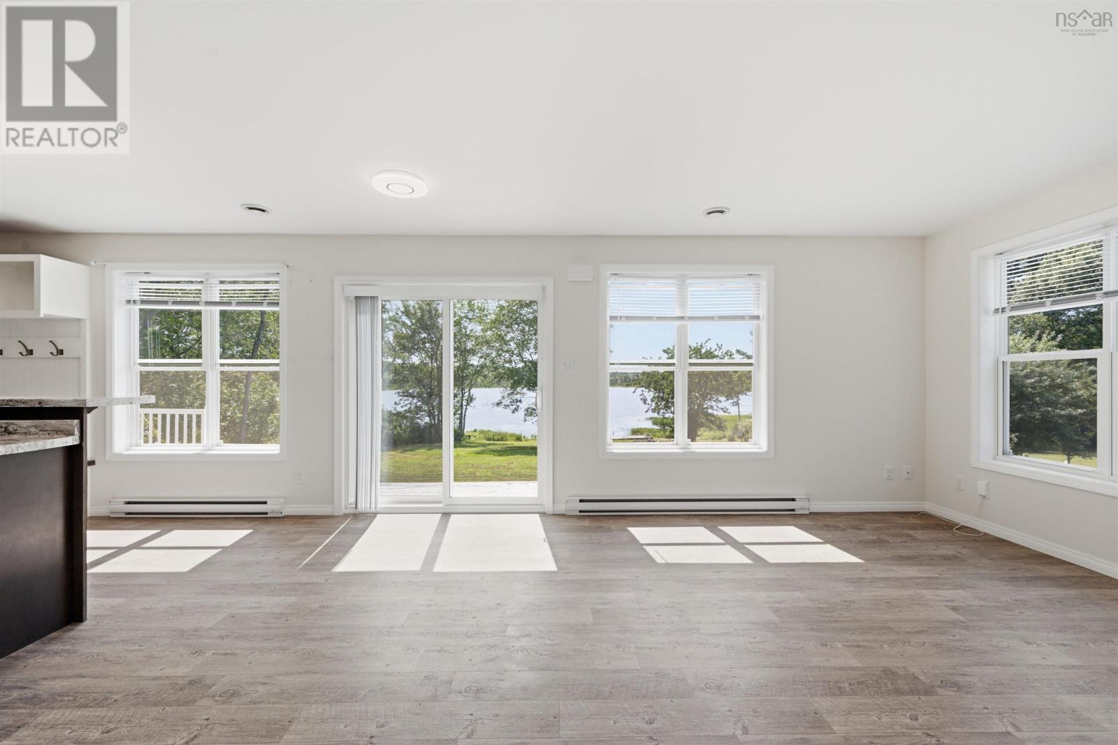 60 Long Lake Road - 36