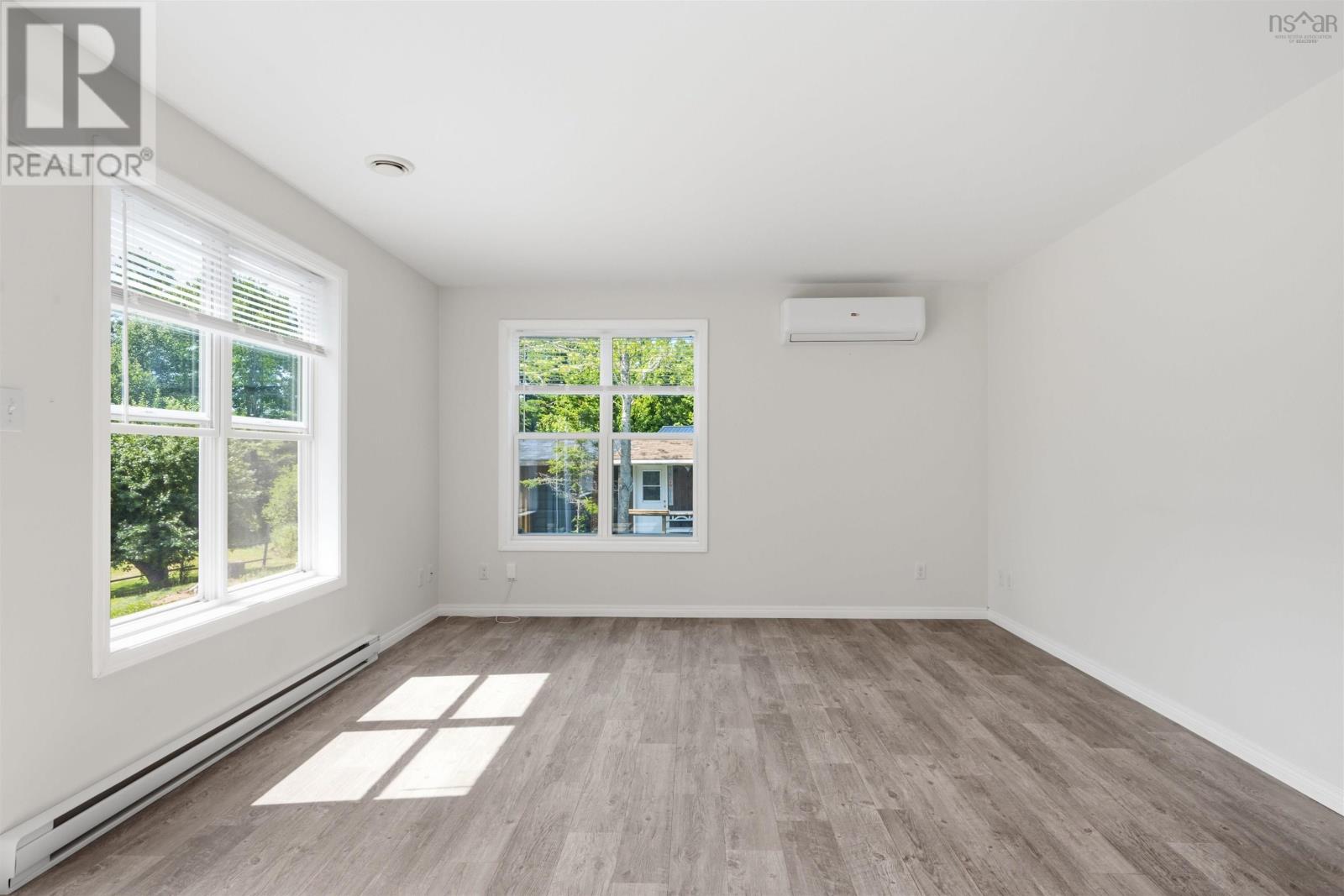 60 Long Lake Road - 38
