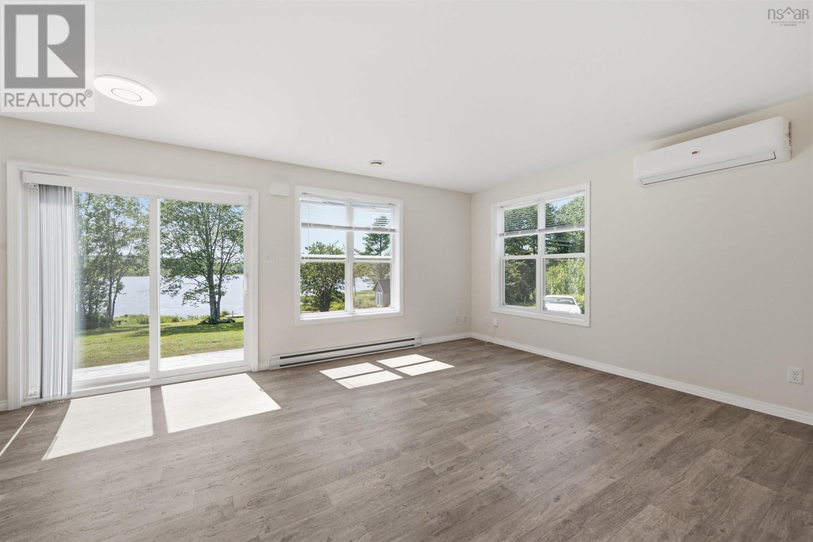 60 Long Lake Road - 35