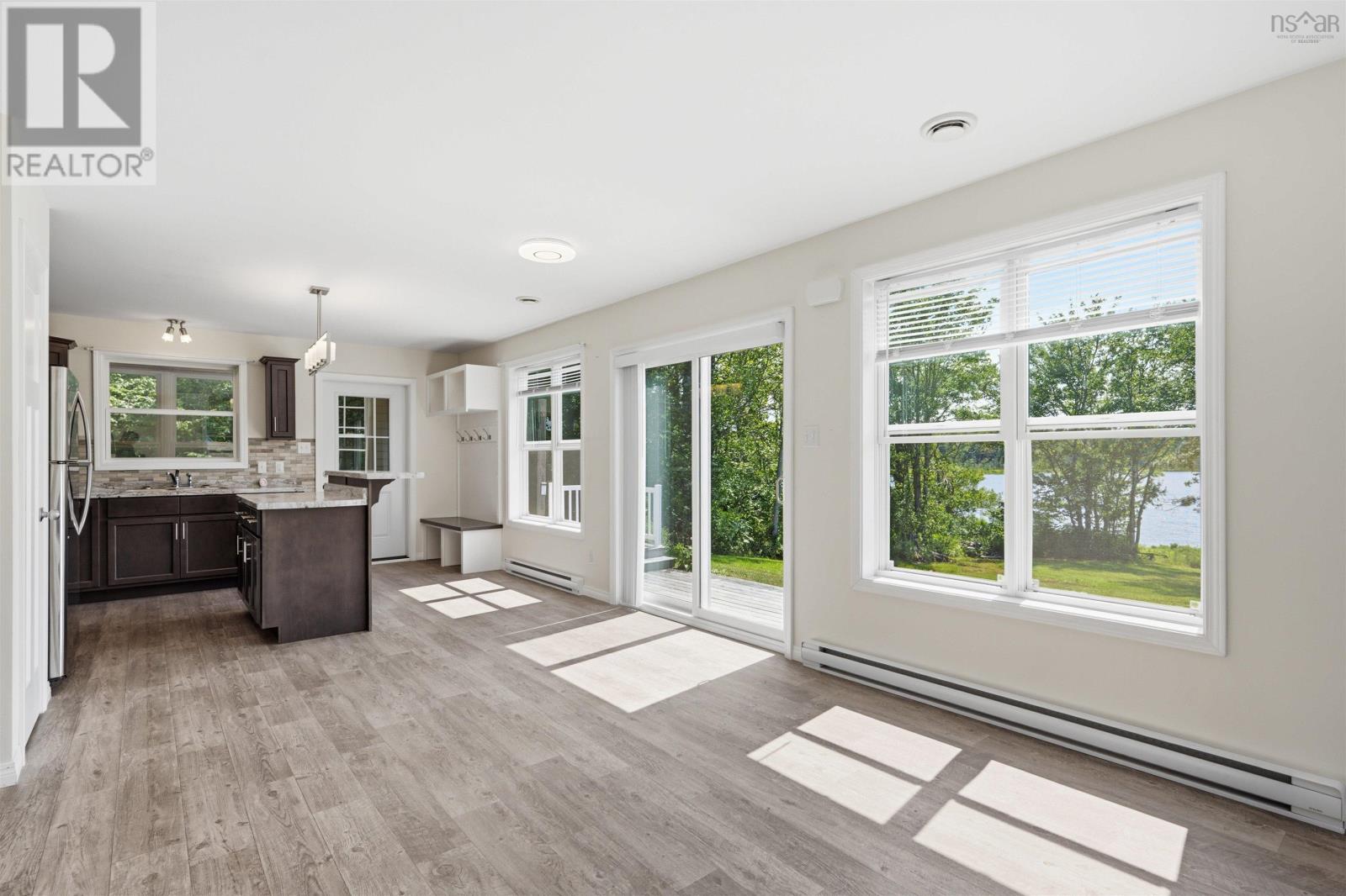 60 Long Lake Road - 37