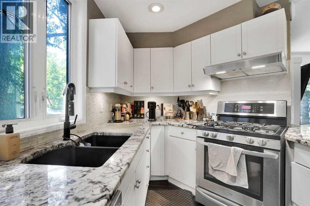 1141 Regent Crescent NE - 15